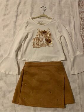Rachel Zoe White Long Sleeve Top with Gold Horse and Floral Appliqué with skirt
